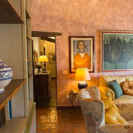 Giorgia Villa San Gimignano